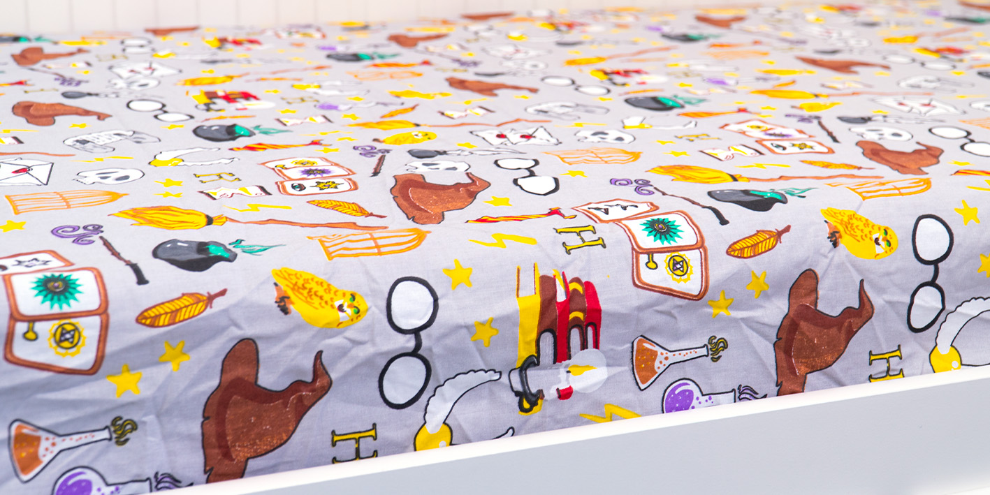 prześcieradło 80x160 magiczne symbole z gumką